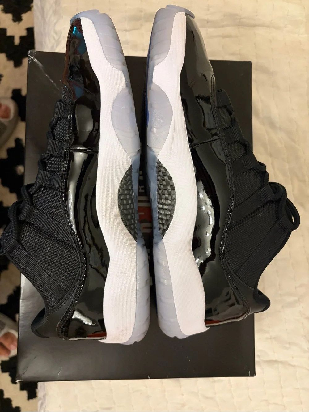 Air Jordan 11 retro low: black/white/varsity royal